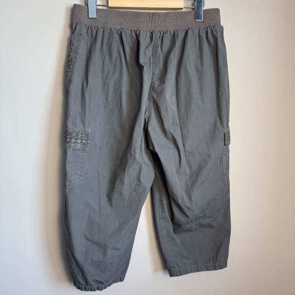 BM Women's Pull On Cargo Capri Pants Gray Size 12 Summer Casual Grunge - Picture 5 of 14
